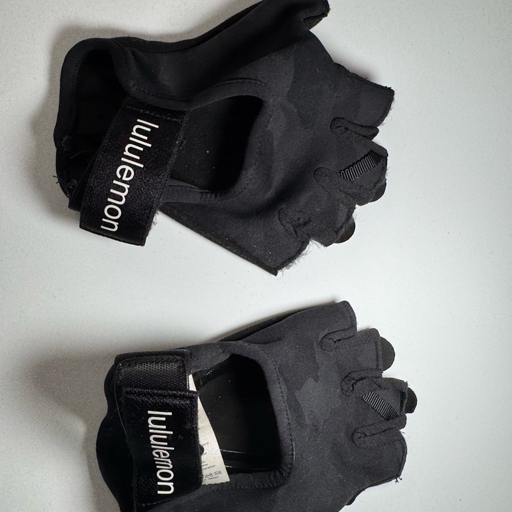 lululemon athletica Black Men's Workout Gloves